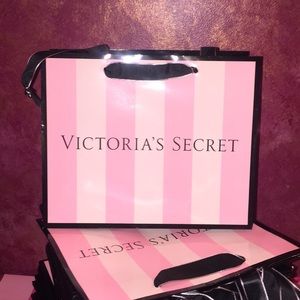 Victoria’s Secret lot of 10 medium size gift bags